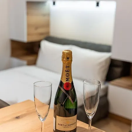 Silver Luxury Апартаменты *