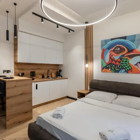 Silver Luxury Apartment *