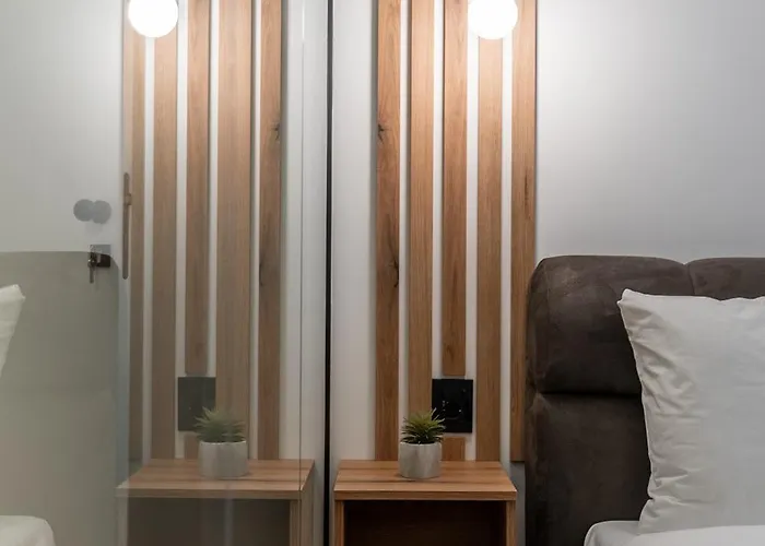 Silver Luxury アパート *